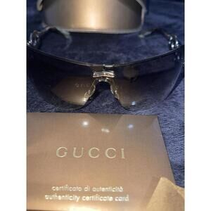 Gucci Sunglasses With Case